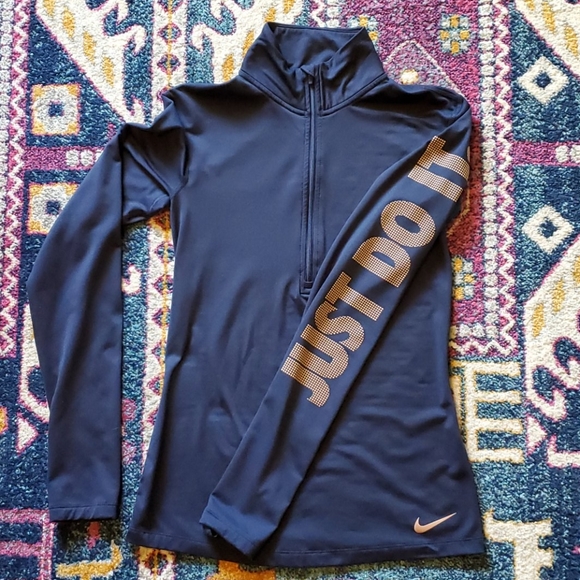 Nike Tops - Nike Pro Hyperwarm 1/4 Zip Pullover